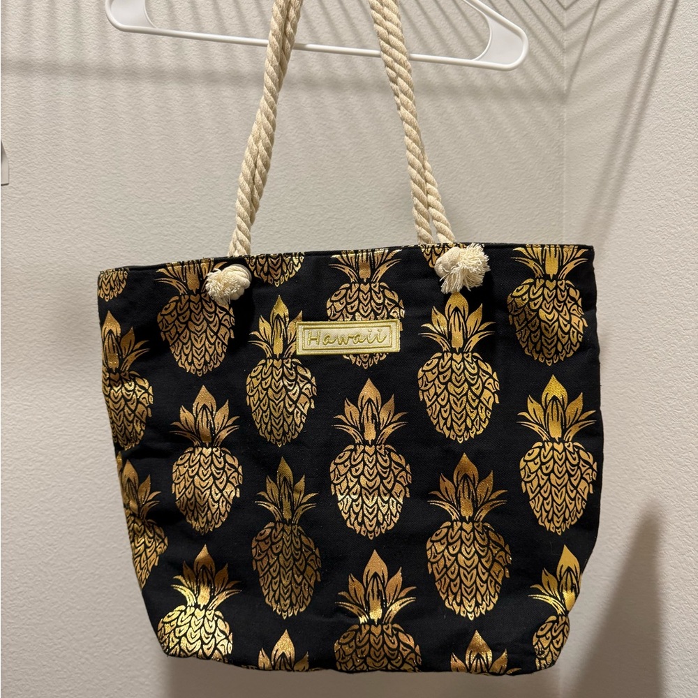 Black and Gold Pineapple Tote Bag